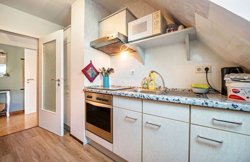 Pellworm Apartment | Apartment 'Lina' with Shared Terrace, Shared Garden and Wi-Fi