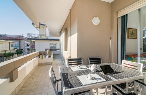 Marina Centro Apartment | Apartment located on the first floor of a building with a lift (not suitable for disabled people). There are steps at the entrance.In 63 m2 of space it accommodates 4 people.Residential and quiet area, about 3 minutes walk from the sea.A 10-minute walk a