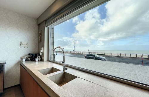 Middelkerke Apartment | Apartment Long Beach with sauna & garage