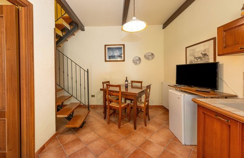 Livorno Apartment | Apartment 'Malva' with Shared Pool, Wi-Fi and Air Conditioning