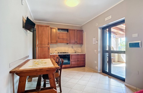 Chiesiola Apartment | Apartment 'Mapa - Girasole' with Sea View, Wi-Fi and Air Conditioning