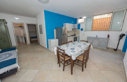 Orosei Apartment | Apartment "Mariposa" with Mountain View, Shared Terrace & Wi-Fi