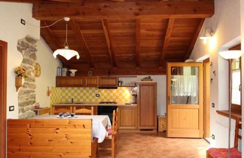 Calceranica al Lago Apartment | Apartment Maso Marini - Appartamento Volpe by Interhome