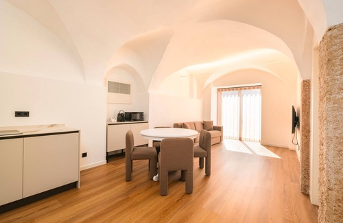 Laives Apartment | Apartment 'Maso Renner 1' with Mountain View, Wi-Fi and Air Conditioning