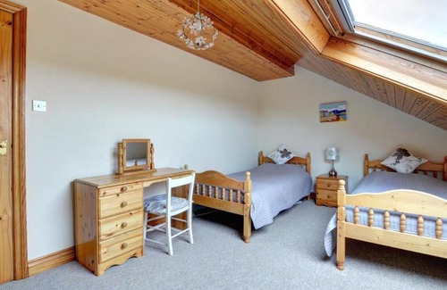 Moelfre Apartment | Apartment Moelfre Apartment by Interhome