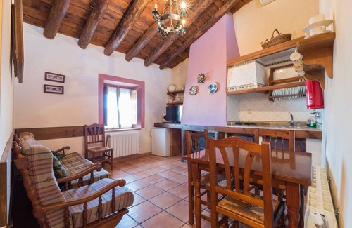 Caravaca de la Cruz Apartment | Apartment 'Noguericas 3' with Shared Pool, Wi-Fi and Air Conditioning