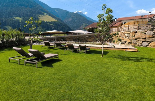 San Pancrazio Apartment | Apartment 'Naturapartments Alpreid Eiche' with Mountain View, Communal Pool and Wi-Fi