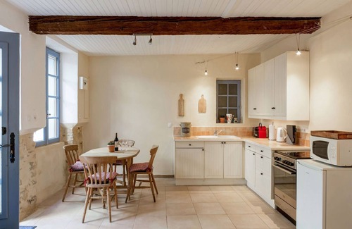 Bize-Minervois House | Apartment near the river in Bize-Minervois