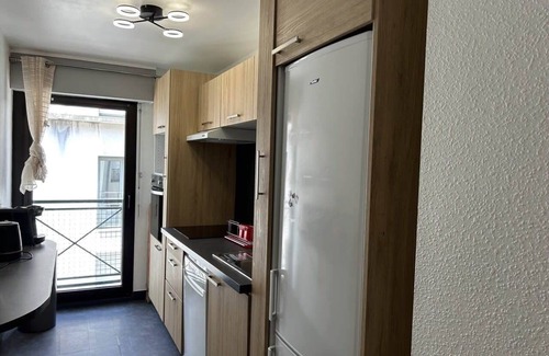 Quai de la Fosse Apartment | Apartment near the city center