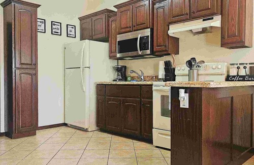 Edinburg Apartment | Apartment near University