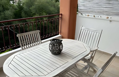 Nikiana Apartment | Apartment 'Nektarios' with Sea View, Wi-Fi and Air Conditioning