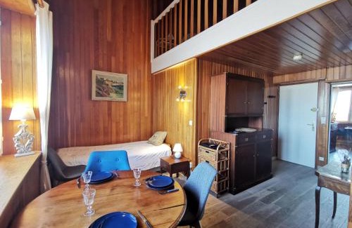 Courtoisville-Sillon-Moka Apartment | Apartment Océan by Interhome