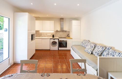 Behobie Apartment | Apartment 'Océan Et Nature Pour 4 Personnes' with Private Terrace and Shared Garden
