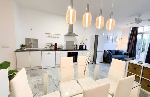 Bahia Dorada Apartment | Apartment 'Ola De Mar' with Shared Pool, Wi-Fi and Air Conditioning