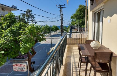 Kallikratia Apartment | Apartment on main pedestrian street with view