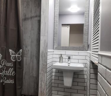Dnipro Apartment | Apartment on Oleksandra Polia Avenue