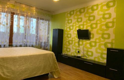 Dniprovs'kyi District Apartment | Apartment on Shamo 1 Boulevard
