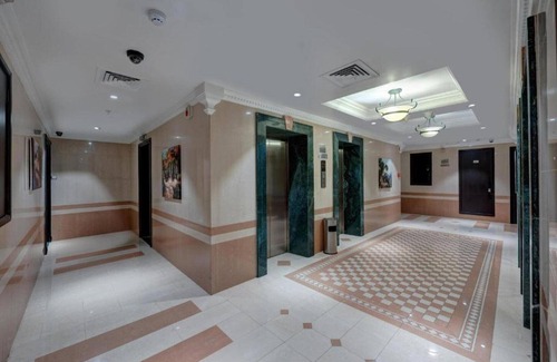 Trade Center House | Apartment on Sheikh Zayed Rd near Burj Khalifa