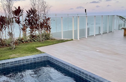 Jardim Oceania Apartment | Apartment on the sand on the beach with private pool