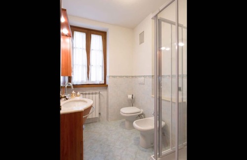 Ponte Buriano Apartment | Apartment on two levels with large garden, swimming pool with whirlpool, Wi-Fi access, air condition