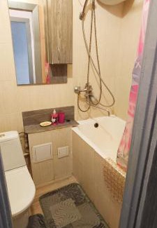 Solomjanskyj Apartment | Apartment on Vadim Hetman street 38 - industrial bridge