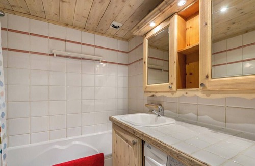 Meribel Village Villa | Apartment Ourson 6 - Two Bedroom Villa, Sleeps 5