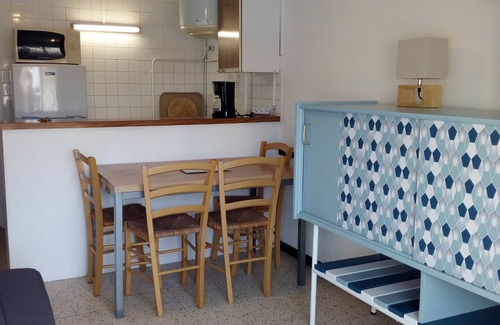 Valras-Plage Apartment | APARTMENT P2 SECOND FLOOR SEA VIEW 50 METERS FULL BEACH