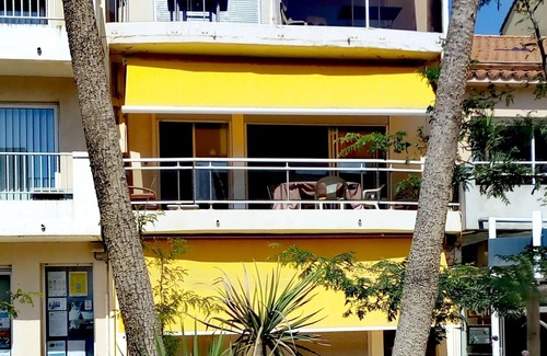 Valras-Plage Apartment | APARTMENT P2 SECOND FLOOR SEA VIEW 50 METERS FULL BEACH