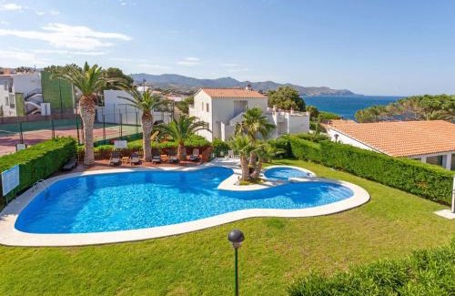 Llanca Apartment | Apartment Palmiers I-4 by Interhome