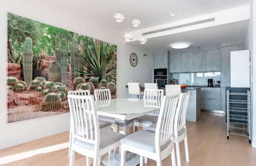 Fuengirola Apartment | Apartment 'Peninsula' with Sea View, Wi-Fi and Air Conditioning