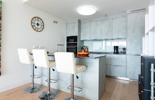 Fuengirola Apartment | Apartment 'Peninsula' with Sea View, Wi-Fi and Air Conditioning