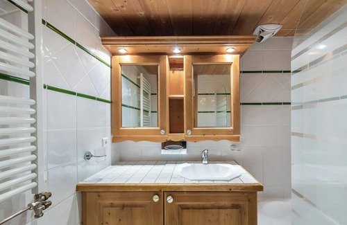 Meribel Village Villa | Apartment Perdrix 4 - Two Bedroom Villa, Sleeps 4