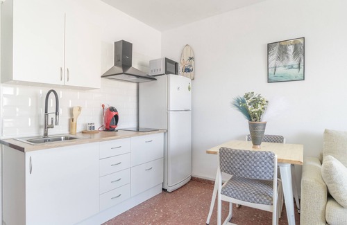 Chipiona Apartment | Apartment 'Playa Regla' with Balcony, Wi-Fi and Air Conditioning
