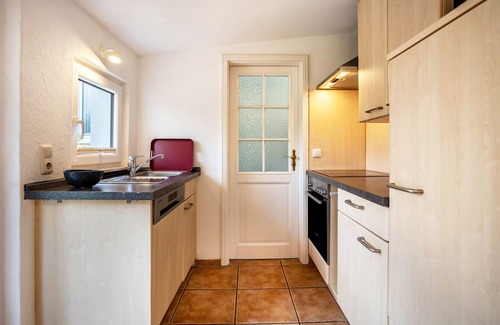 Ostseebad Prerow Apartment | Apartment 'Prerow Am Deich - 4' with Private Terrace, Private Garden and Wi-Fi