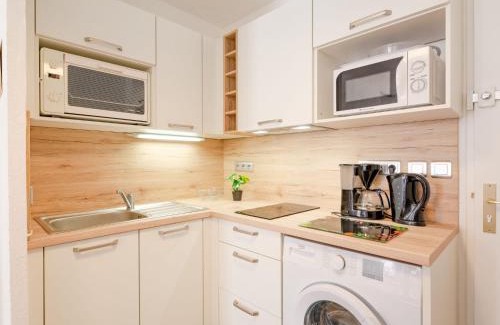 Sainte-Maxime City Centre Apartment | Apartment Régina-13 by Interhome