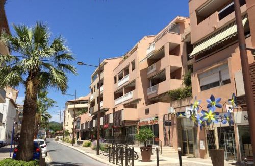 Sainte-Maxime City Centre Apartment | Apartment Régina-13 by Interhome