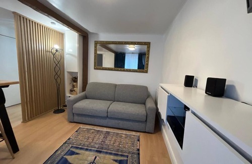 Malakoff Apartment | Apartment 'Ranko' with Private Terrace, Private Garden and Wi-Fi