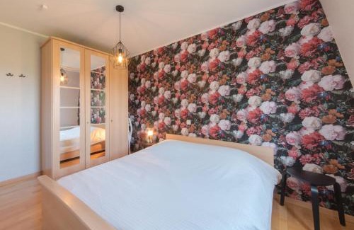 Bredene Apartment | Apartment Residentie Cannes 208 by Interhome