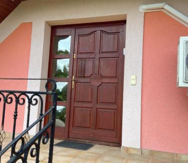 Heviz Apartment | Apartment Roman villa