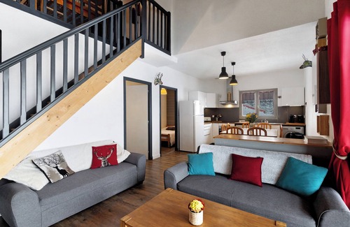 Les Angles Apartment | Apartment 'Roussillon' with Mountain View, Private Terrace and Wi-Fi