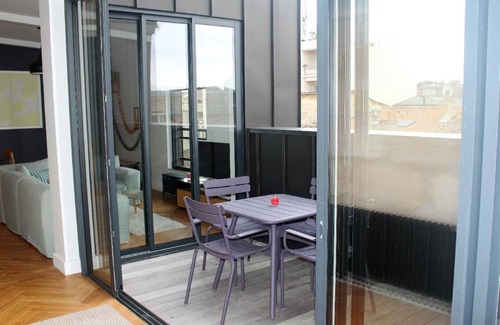 Chartrons Apartment | Apartment-rue Minvielle-Private Bathroom