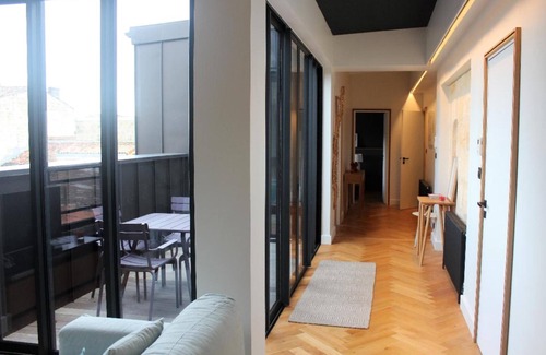 Chartrons Apartment | Apartment-rue Minvielle-Private Bathroom