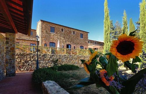 Casalappi Apartment | Apartment Stay in Campiglia Town