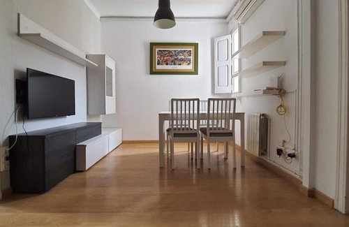 el Camp d'en Grassot i Gracia Nova Apartment | Apartment Sagrada Familia Grassot - Industria by Interhome