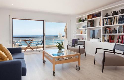 Tossa de Mar Apartment | APARTMENT SEA VIEWS on the BEACH