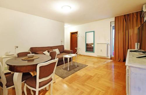 Vukov Spomenik Apartment | Apartment SEIF 2
