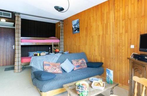 La Toussuire Apartment | Apartment Simiane-2 by Interhome