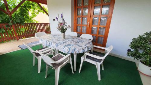 Balatonkiliti Apartment | Apartment Siofok, Somogy 7