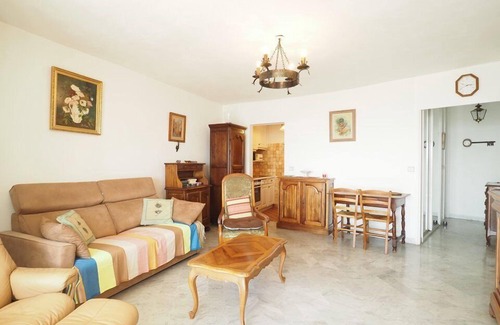 La Grande-Motte Apartment | APARTMENT SLEEPS 6 HARBOUR VIEW, PARKING, LA GRANDE MOTTE| CENTER VILLE