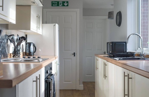 Bedlington Apartment | Apartment - Sleeps 3 - Pet Friendly - Parking
